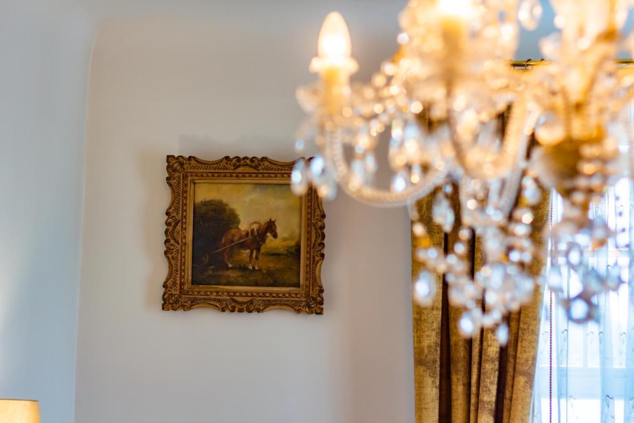 Classic Style Apartment In The Center Of Рига Екстер'єр фото