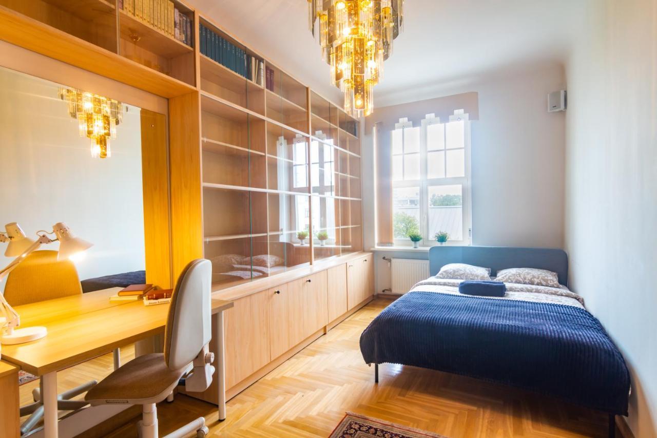 Classic Style Apartment In The Center Of Рига Екстер'єр фото
