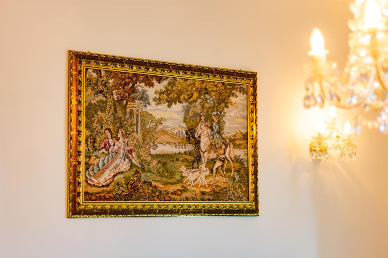Classic Style Apartment In The Center Of Рига Екстер'єр фото