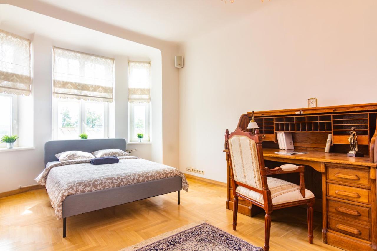 Classic Style Apartment In The Center Of Рига Екстер'єр фото