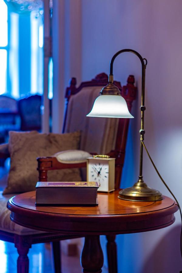 Classic Style Apartment In The Center Of Рига Екстер'єр фото